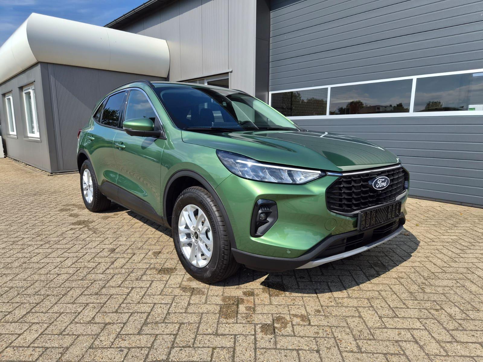 Ford Kuga 2.5 Titanium - Hybrid - Automatic - 243 hp - 50 km
