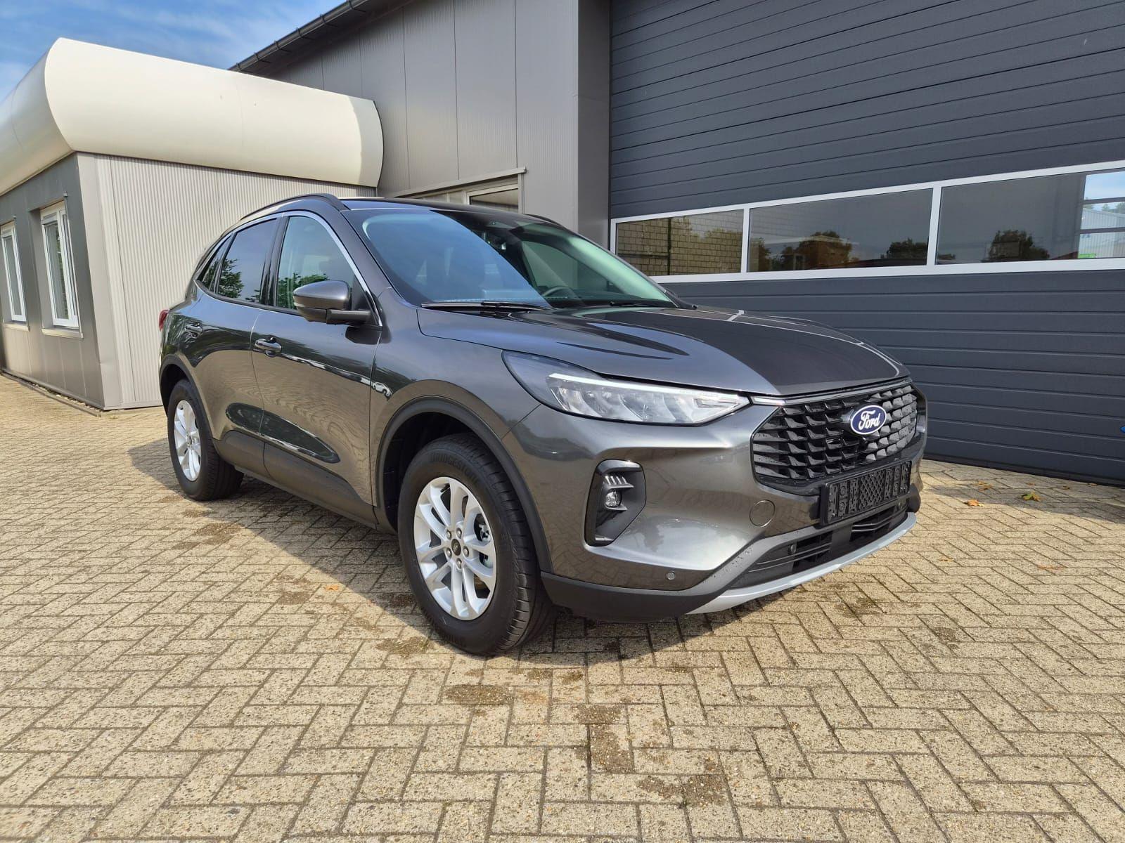 Ford Kuga 2.5 Titanium - Hybrid - Automatic - 243 hp - 50 km