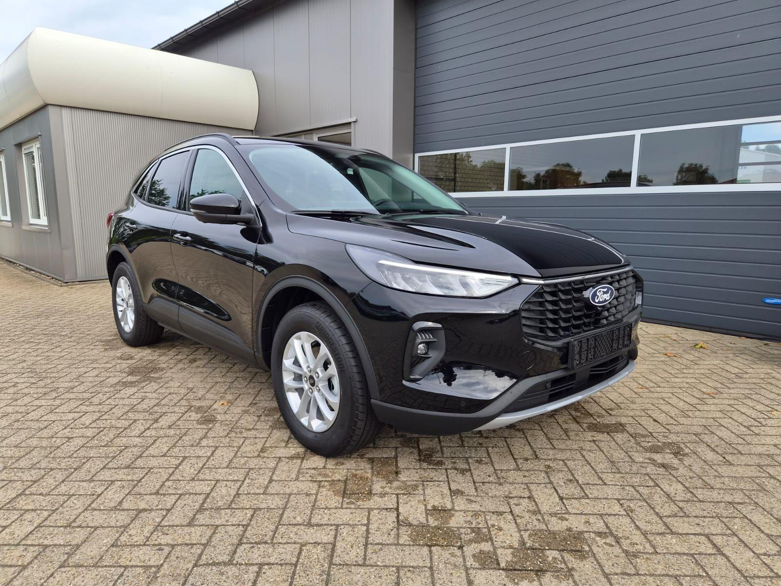 Ford Kuga 2.5 Titanium - Hybrid - Automatic - 243 hp - 50 km