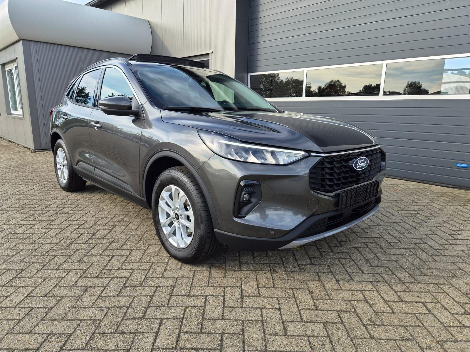 Ford Kuga 2.5 Titanium - Hybrid - Automatic - 243 hp - 50 km