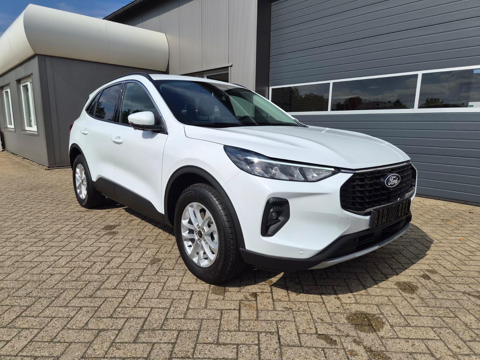 Ford Kuga 2.5 Titanium - Hybrid - Automatic - 243 hp - 50 km