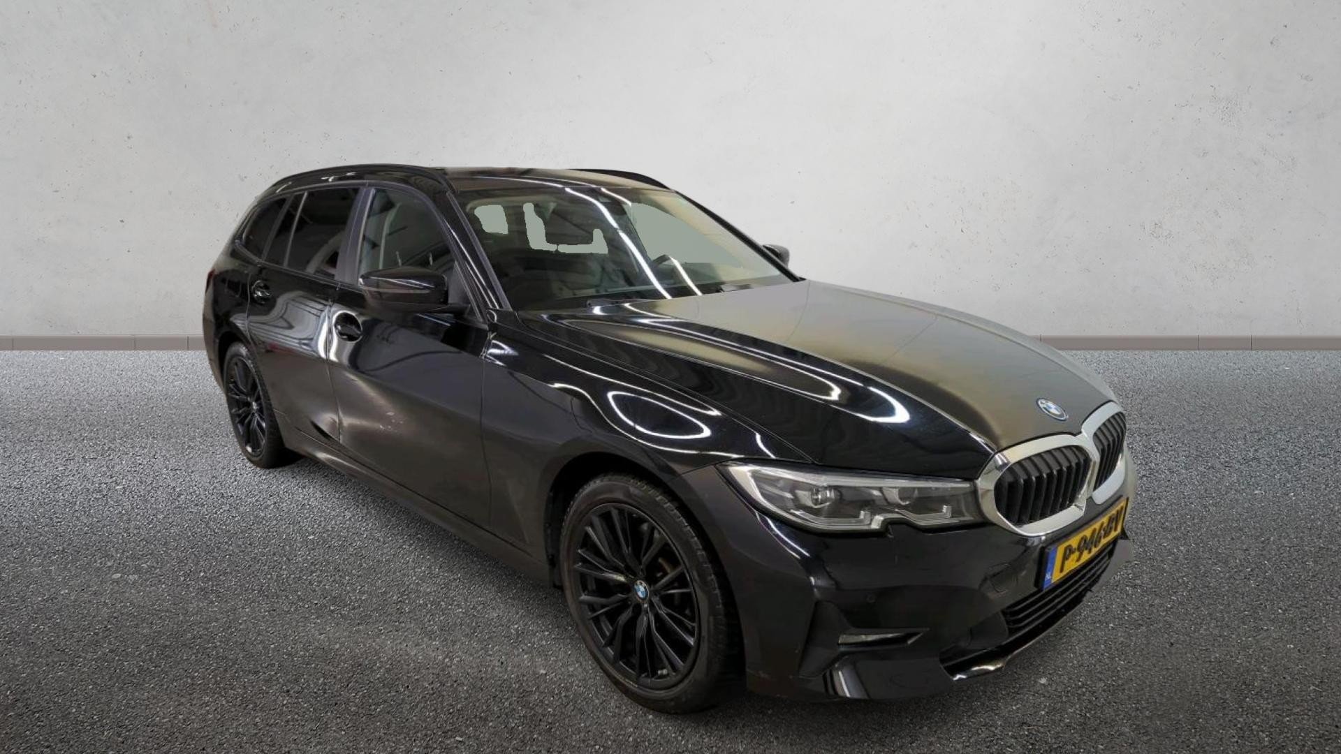 BMW 3 Series Touring 320e Business - Hybrid - Automatic - 163 hp - 132.644 km