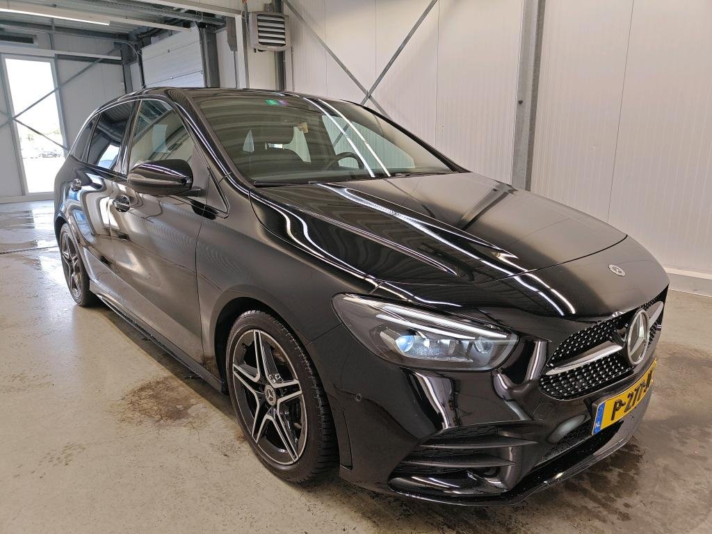 Mercedes-Benz B 180 Business Solution AMG - Petrol - Automatic - 136 hp - 76.575 km