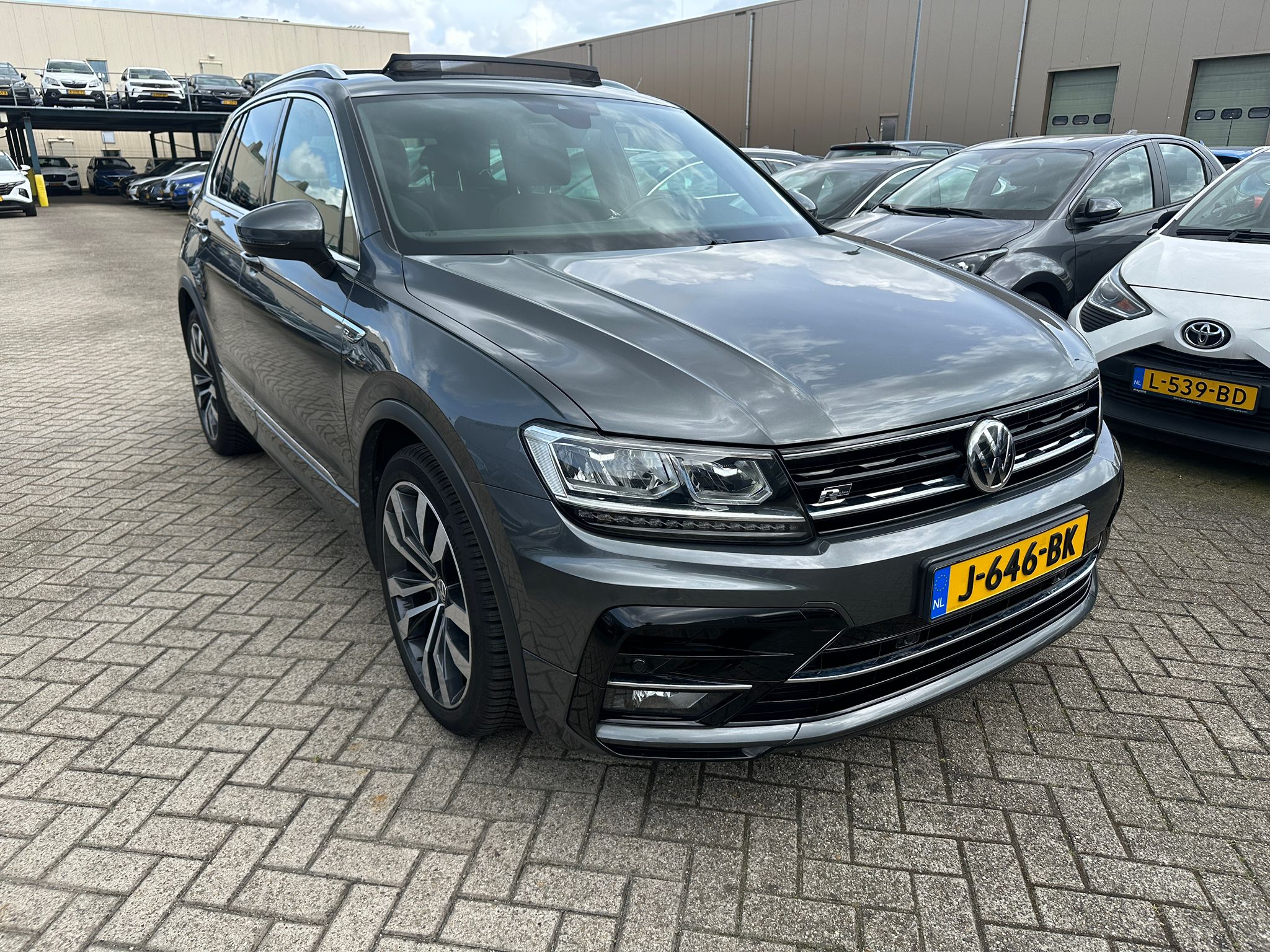 Volkswagen Tiguan 1.5 TSI Highline business R - Petrol - Automatic - 149 hp - 131.951 km