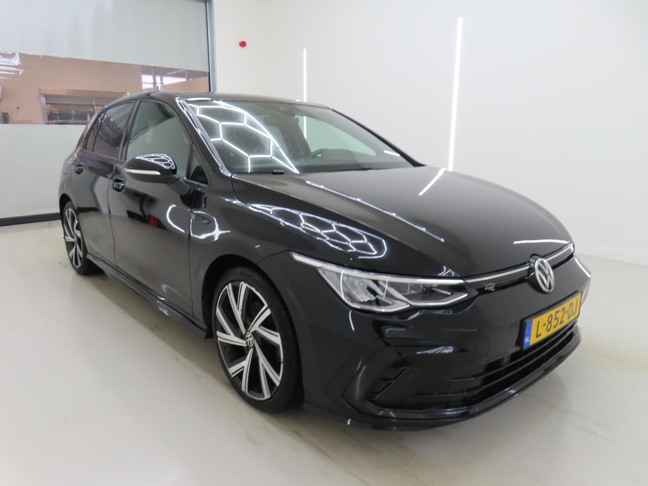 Volkswagen Golf 1.5 TSI R-Line - Petrol - Manual - 130 hp - 113.050 km