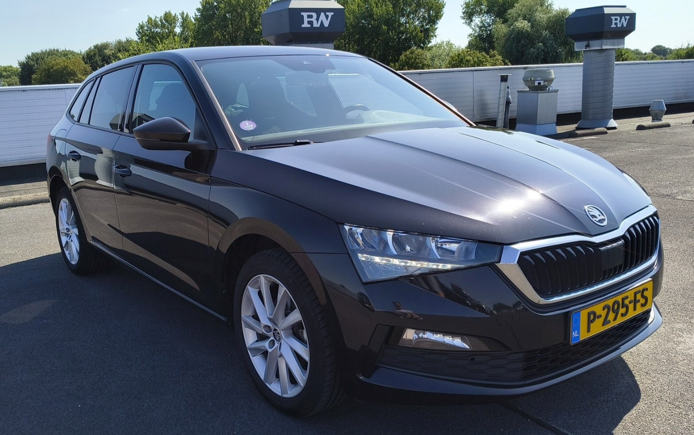 Skoda Scala 1.0 TSI Sport Business - Petrol - Manual - 110 hp - 197.569 km