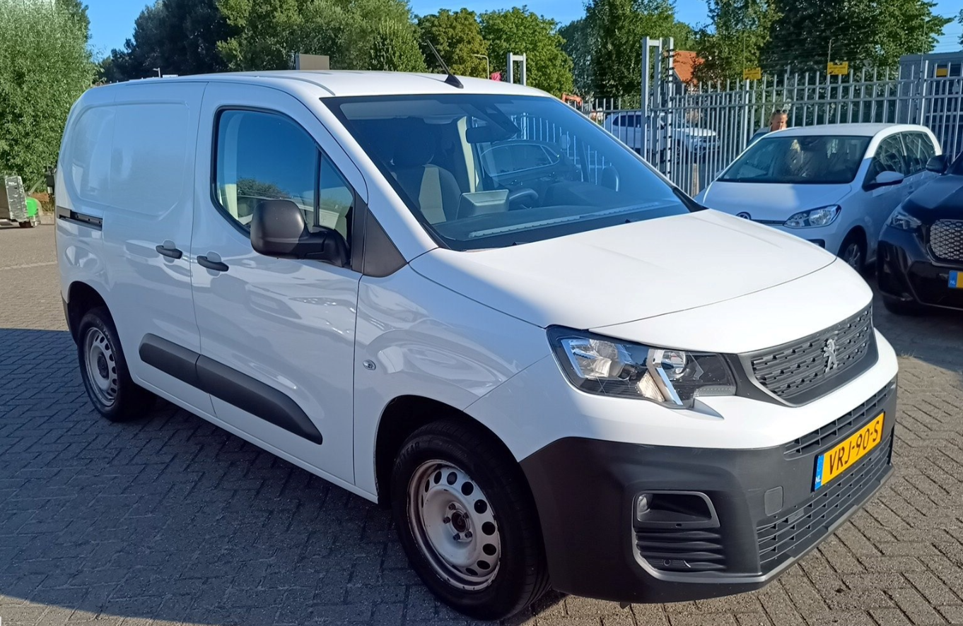 Peugeot Partner L1H1 1.5 HDI Premium - Diesel - Automatic - 130 hp - 156.958 km