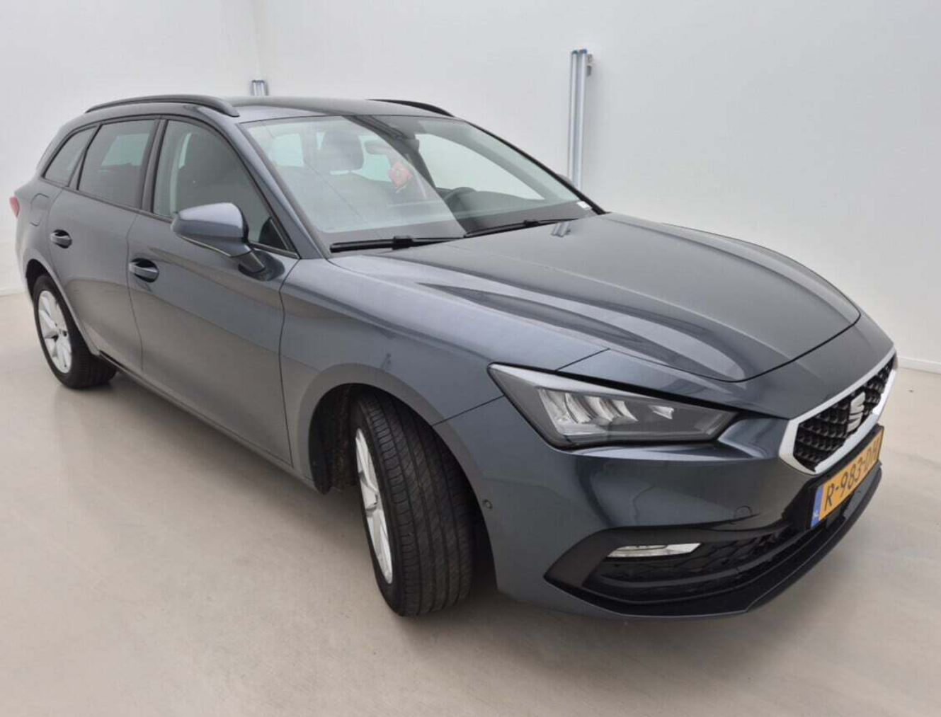 Seat Leon Sportstourer 1.0 TSI Style Business - Petrol - Manual - 110 hp - 185.048 km