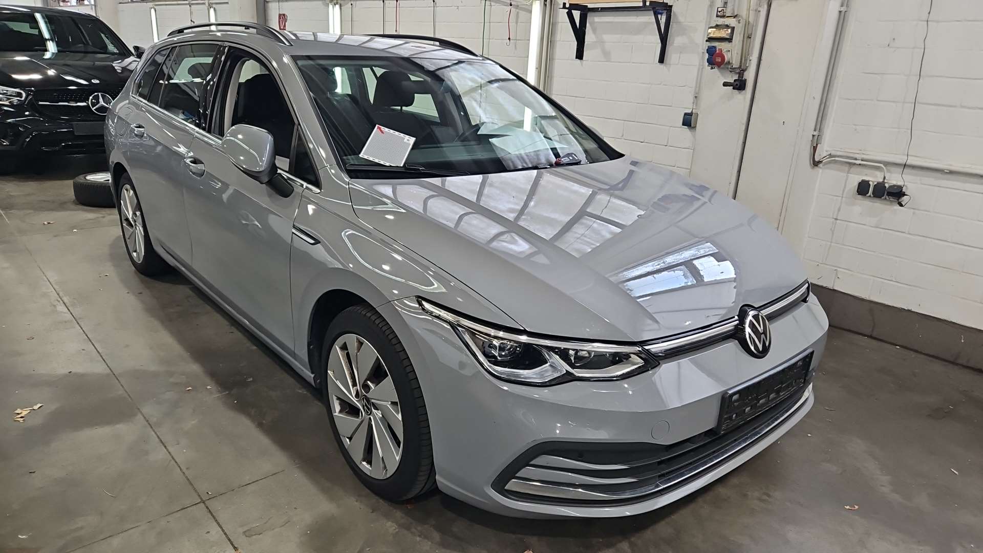 Volkswagen Golf Variant 1.5 eTSI Style - Petrol - Automatic - 150 hp - 147.224 km
