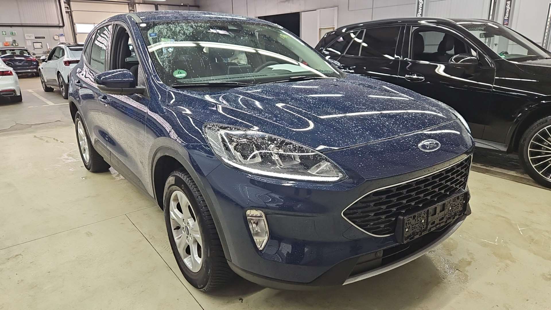 Ford Kuga 2.5 Cool & Connect - Hybrid - Automatic - 152 hp - 33.458 km