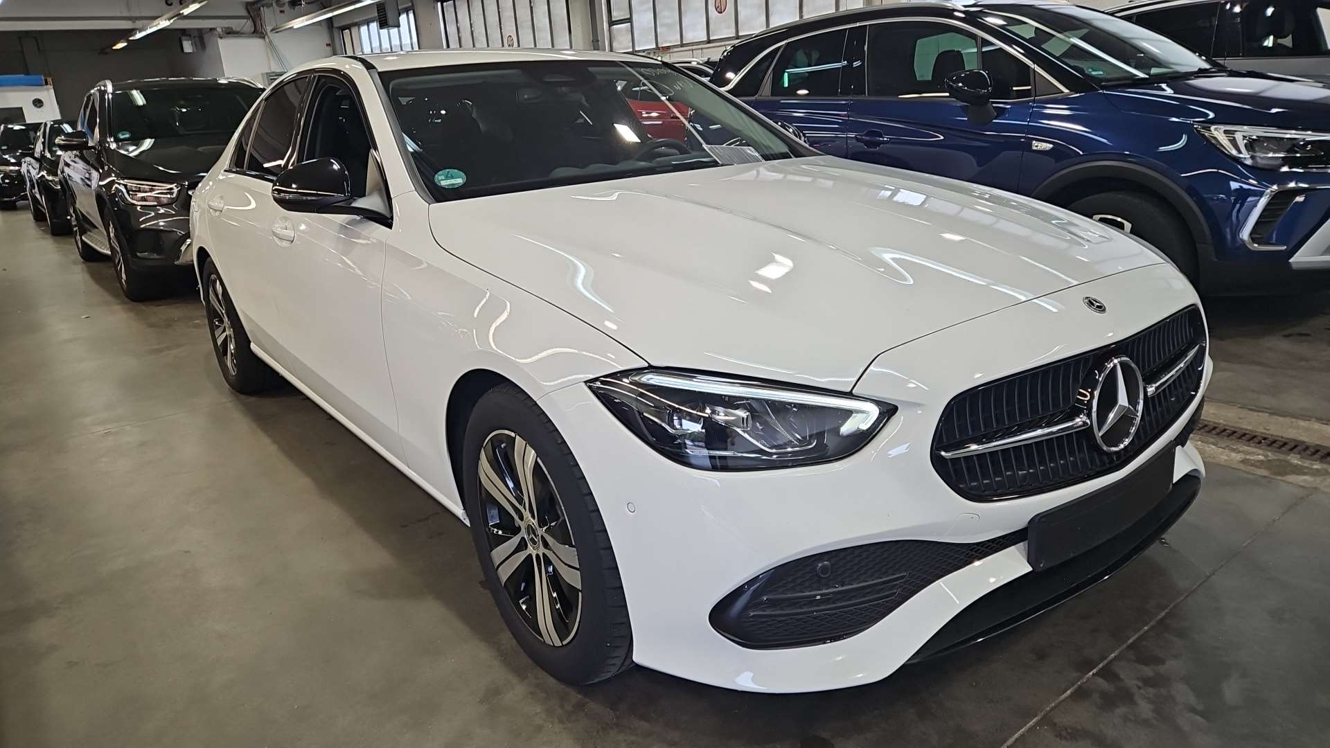 Mercedes-Benz C 180 Avantgarde - Petrol - Automatic - 170 hp - 51.386 km