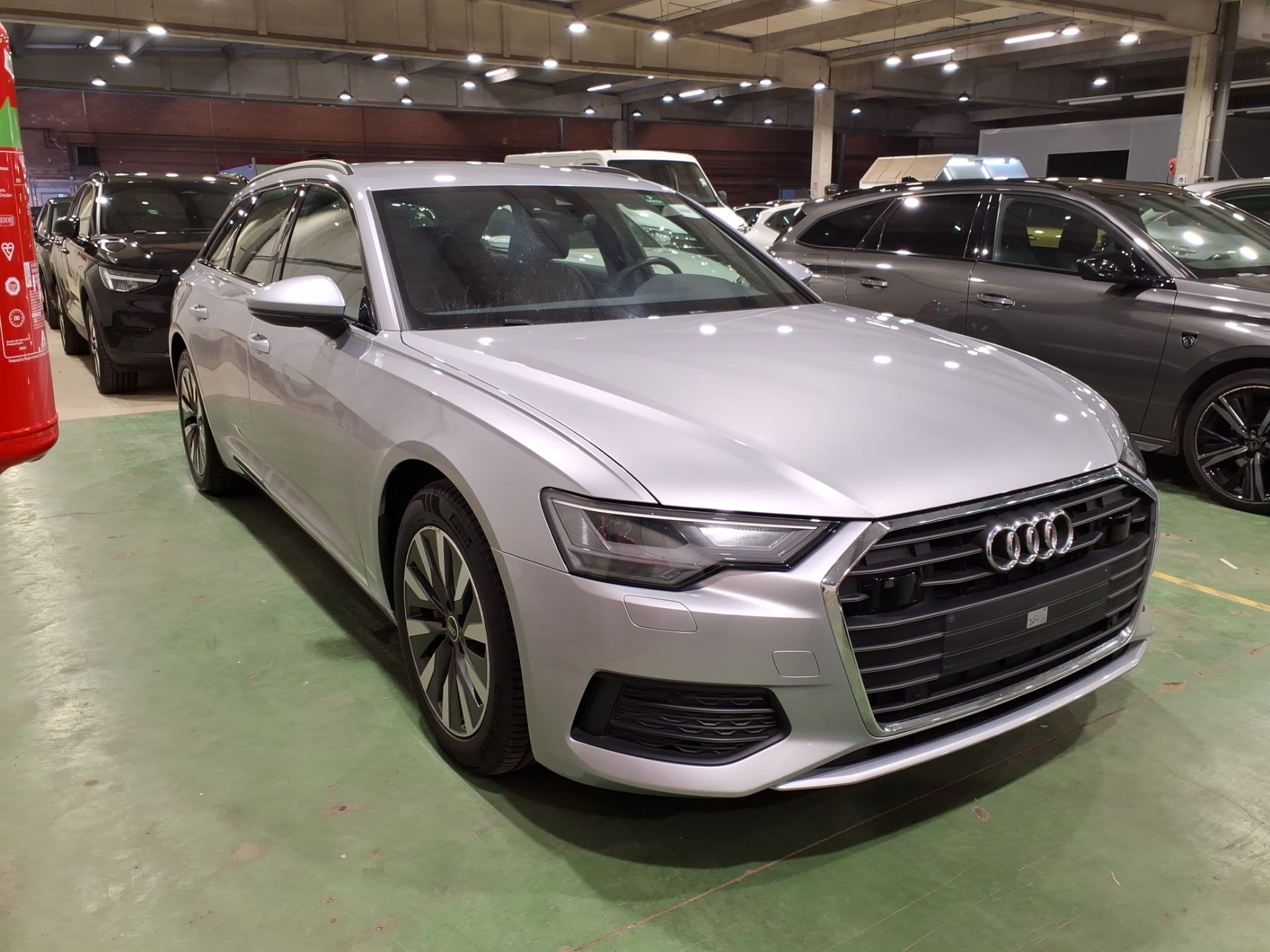 Audi A6 Avant 35 TDI Attraction - Diesel - Automatic - 163 hp - 88.991 km