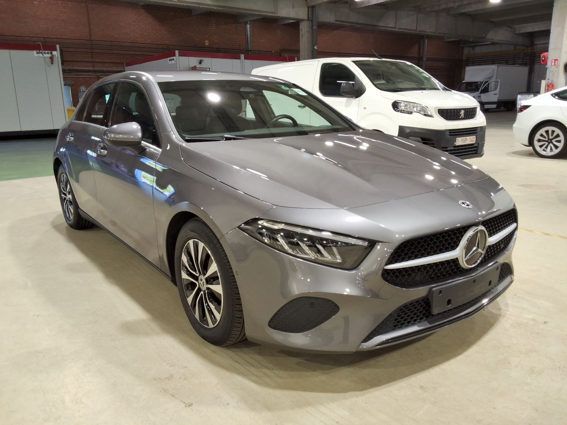 Mercedes-Benz A 180d Business Line - Diesel - Automatic - 116 hp - 60.831 km