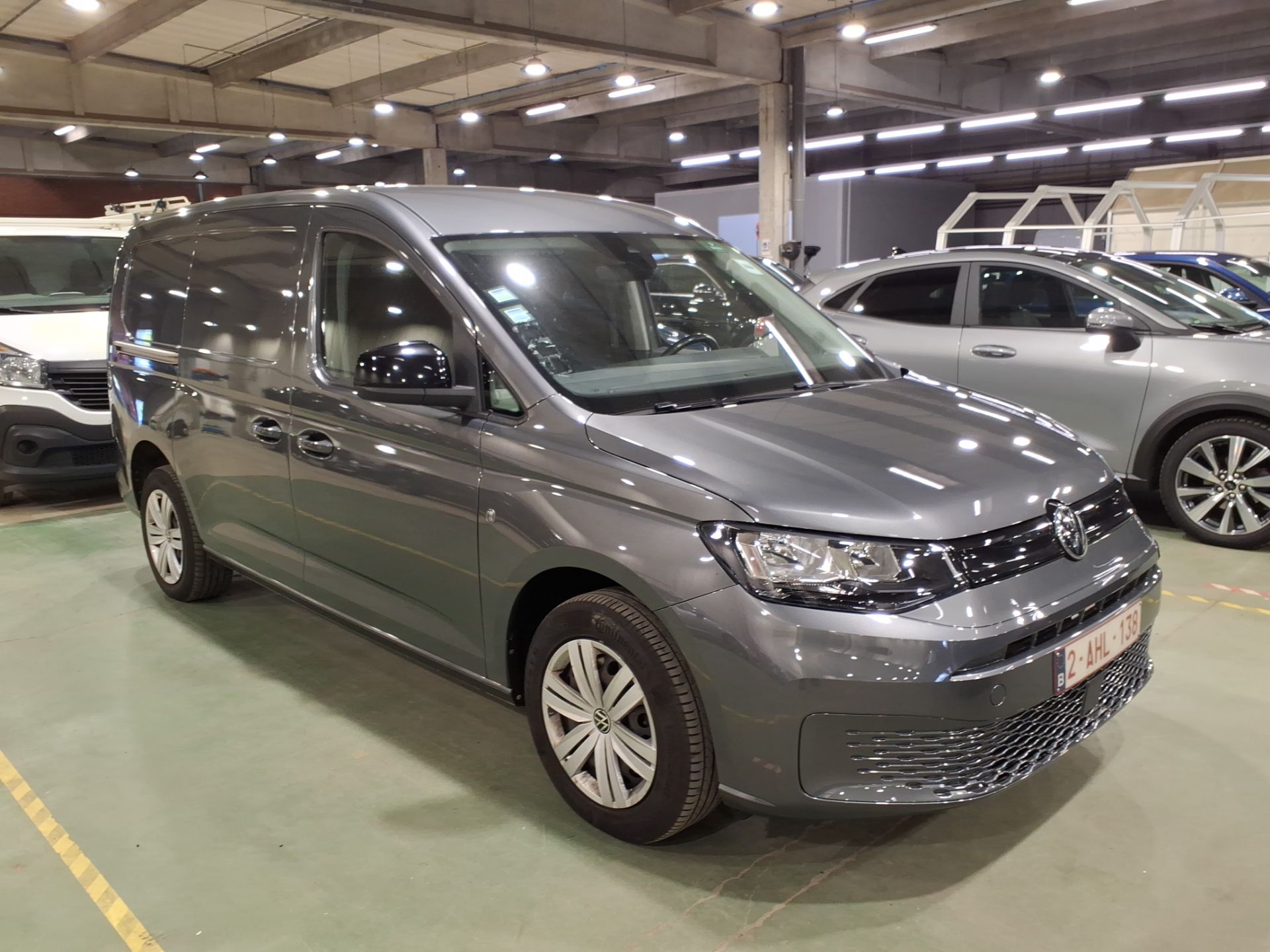 Volkswagen Caddy Maxi 2.0 TDI - Diesel - Automatic - 122 hp - 123.872 km