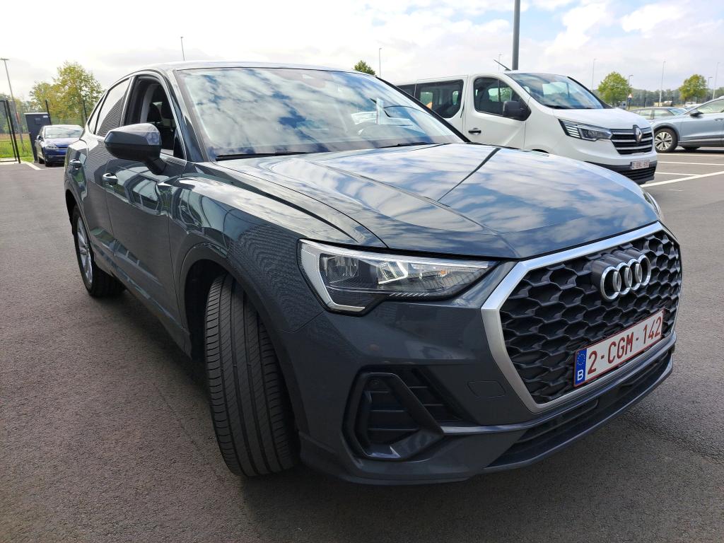 Audi Q3 Sportback 45 TFSIe Attraction - Hybrid - Automatic - 150 hp - 97.868 km