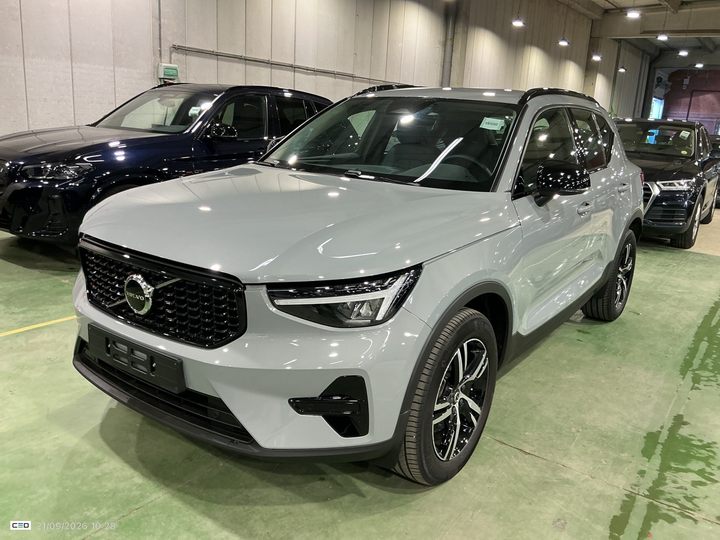 Volvo XC40 B3 Plus Dark - Petrol - Automatic - 163 hp - 23.525 km