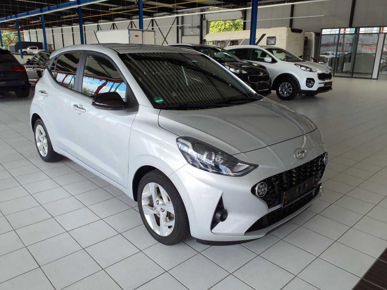 Hyundai i10 1.0 MPI Connect - Petrol - Manual - 67 hp - 55.627 km