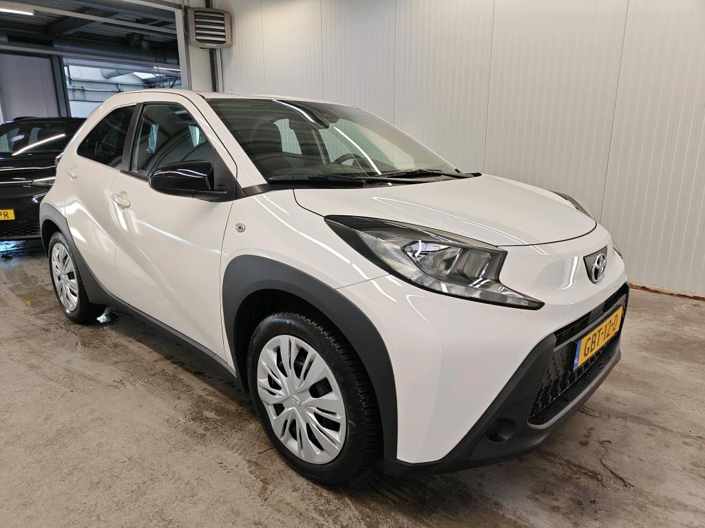 Toyota Aygo X 1.0 VVT-i Play - Petrol - Manual - 72 hp - 14.057 km