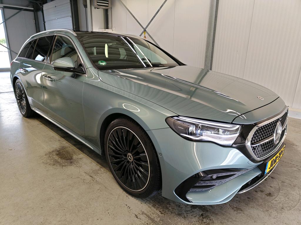 Mercedes-Benz E Break 300e Sport - Hybrid - Automatic - 204 hp - 29.792 km