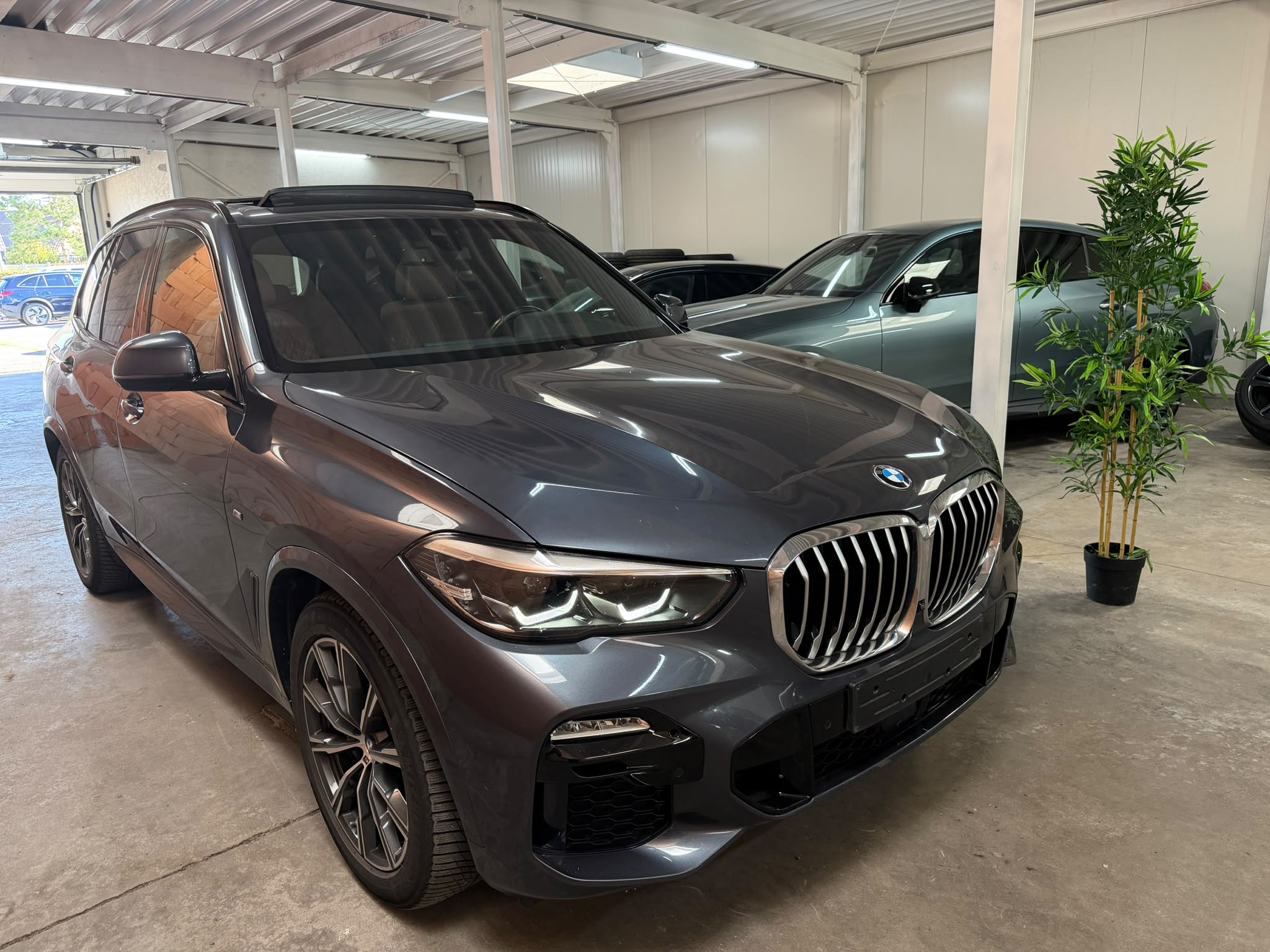 BMW X5 45e M-Pack - xDrive - Hybrid - Automatic - 286 hp - 149.924 km