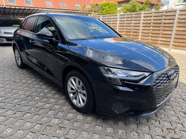 Audi A3 Sportback 30 TFSI Attraction - Hybrid - Automatic - 110 hp - 14.752 km