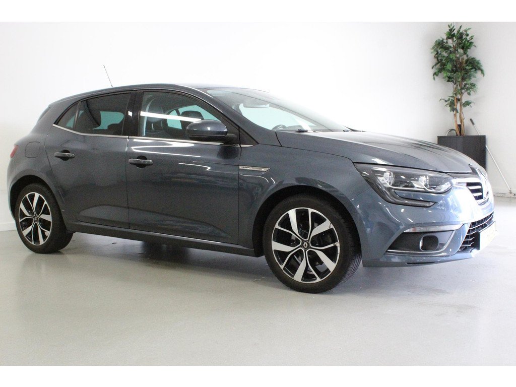 Renault Megane 1.3 TCe - Petrol - Automatic - 140 hp - 111.745 km