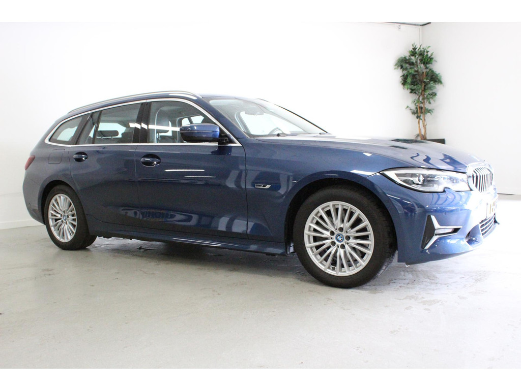 BMW 3 Series Touring 320e Business - Hybrid - Automatic - 163 hp - 186.576 km