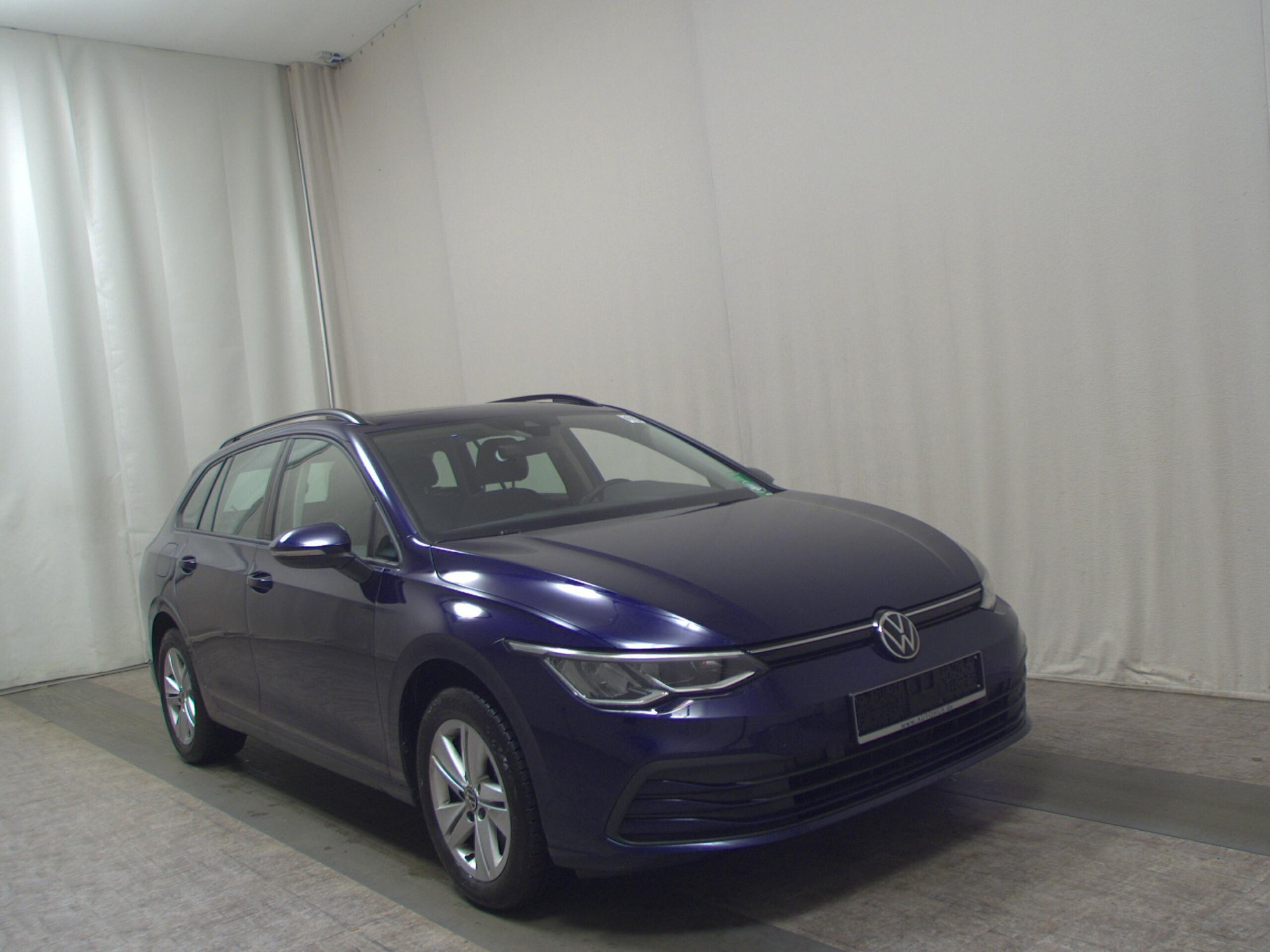 Volkswagen Golf Variant 2.0 TDI Life - Diesel - Automatic - 115 hp - 125.893 km