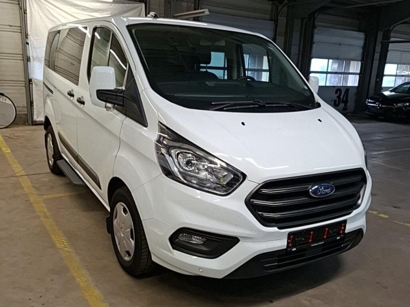 Ford Tourneo Custom L1H1 Trend - Diesel - Manual - 105 hp - 71.500 km