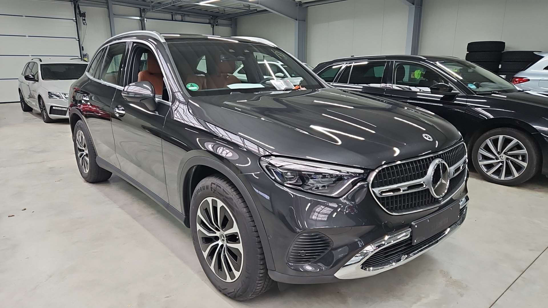 Mercedes-Benz GLC 300 Avantgarde Advanced - Petrol - Automatic - 258 hp - 16.048 km