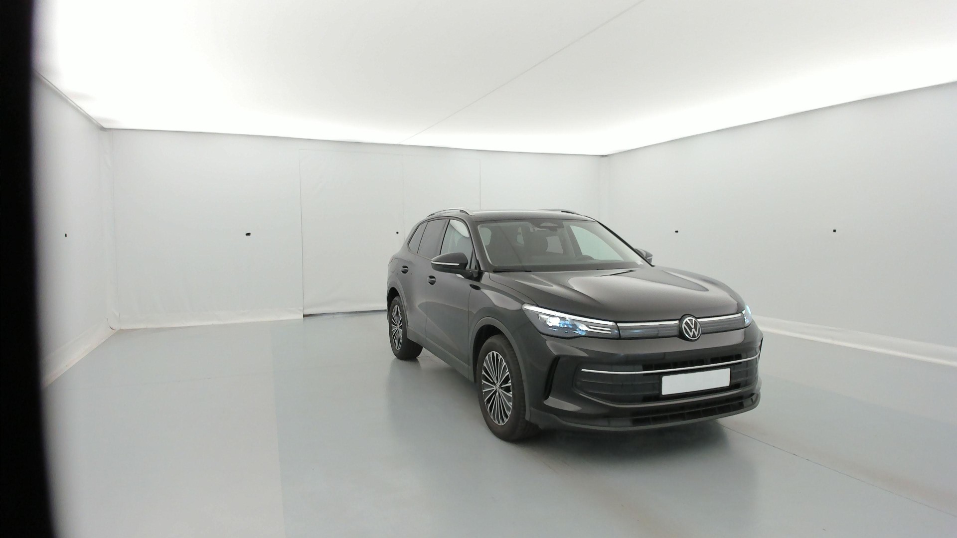 Volkswagen Tiguan 2.0 TDI Life Plus - Diesel - Automatic - 150 hp - 24.200 km