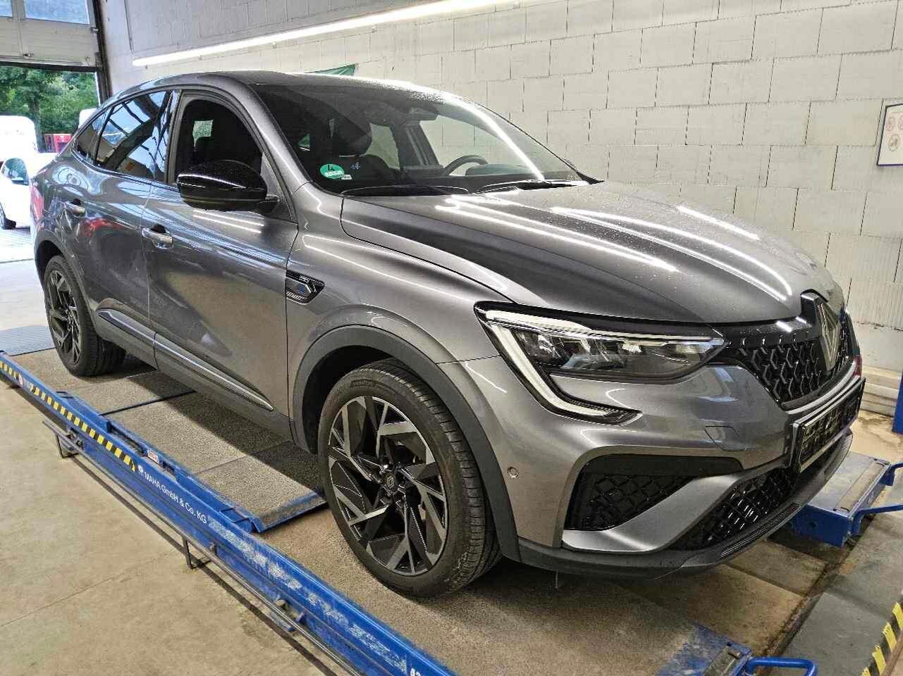 Renault Arkana 1.6 - Hybrid - Automatic - 94 hp - 19.038 km