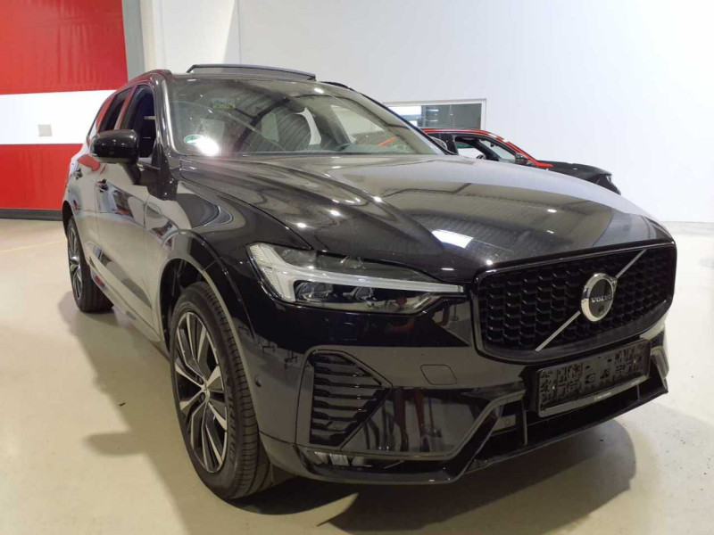 Volvo XC60 B5 Ultra Dark - AWD - Petrol - Automatic - 250 hp - 29.356 km