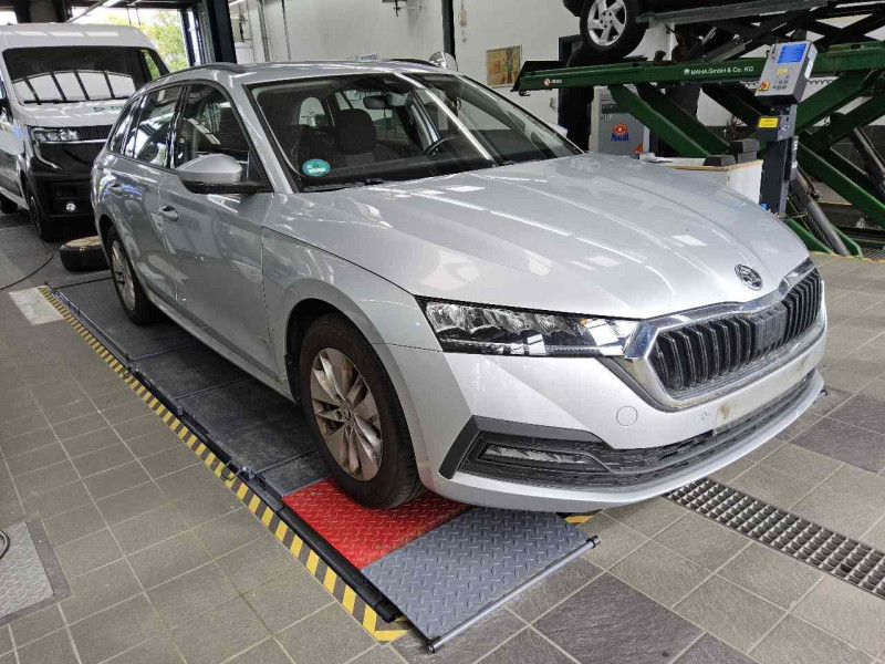 Skoda Octavia Combi 2.0 TDI Ambition - Diesel - Automatic - 150 hp - 93.121 km
