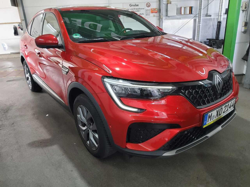 Renault Arkana Techno - Petrol - Automatic - 140 hp - 14.883 km