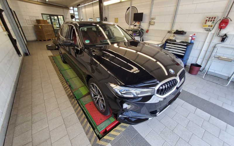 BMW 3 Series Touring 320d - Diesel - Automatic - 190 hp - 41.670 km