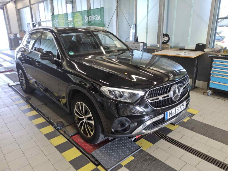 Mercedes-Benz GLC 220d Avantgarde Advanced - 4-Matic - Diesel - Automatic - 197 hp - 142.746 km
