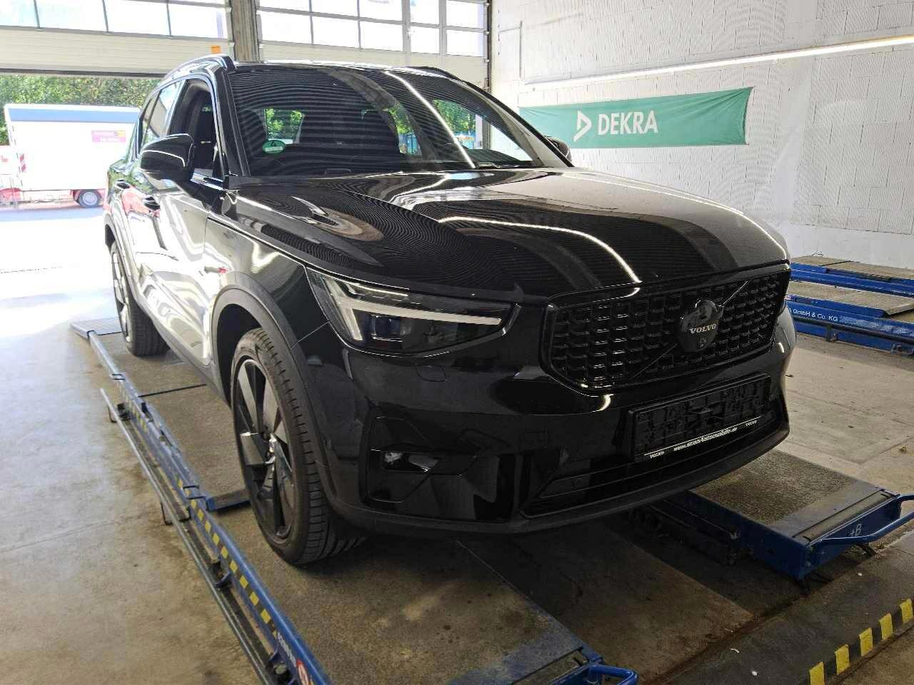 Volvo XC40 B4 Ultra - Petrol - Automatic - 197 hp - 10.694 km