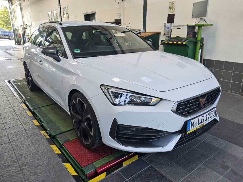 Cupra Leon Sportstourer 2.0 TSI VZ - AWD - Petrol - Automatic - 310 hp - 36.698 km