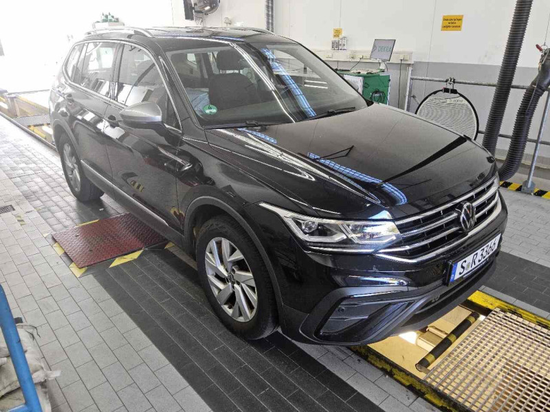 Volkswagen Tiguan Allspace 2.0 TDI Life - 4Motion - Diesel - Automatic - 150 hp - 135.240 km
