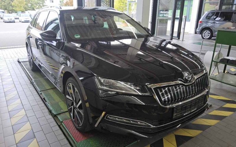 Skoda Superb Combi 1.4 TSI L&K - Hybrid - Automatic - 156 hp - 51.469 km
