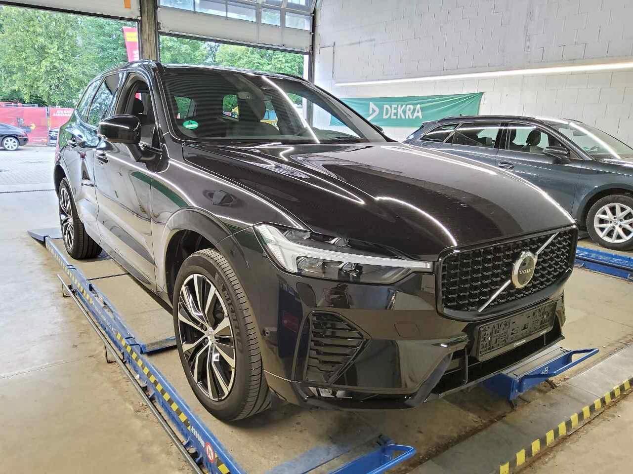 Volvo XC60 B5 Ultra Dark - AWD - Petrol - Automatic - 250 hp - 20.888 km