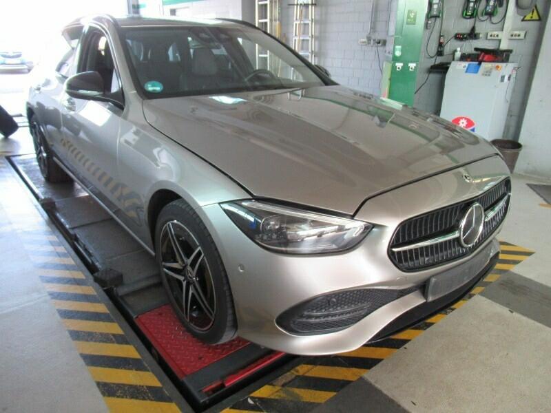 Mercedes-Benz C Break 300e Avantgarde - Hybrid - Automatic - 204 hp - 108.925 km