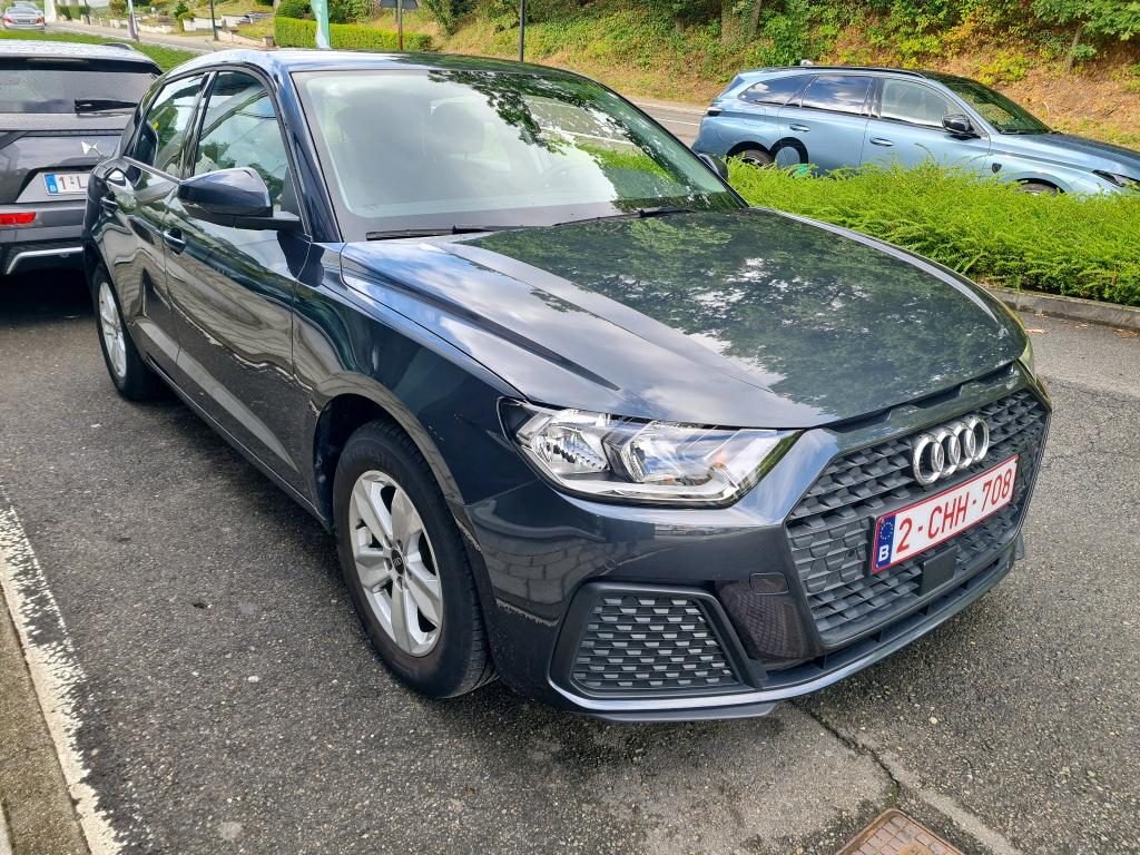 Audi A1 Sportback 25 TFSI Attraction - Petrol - Automatic - 95 hp - 14.959 km