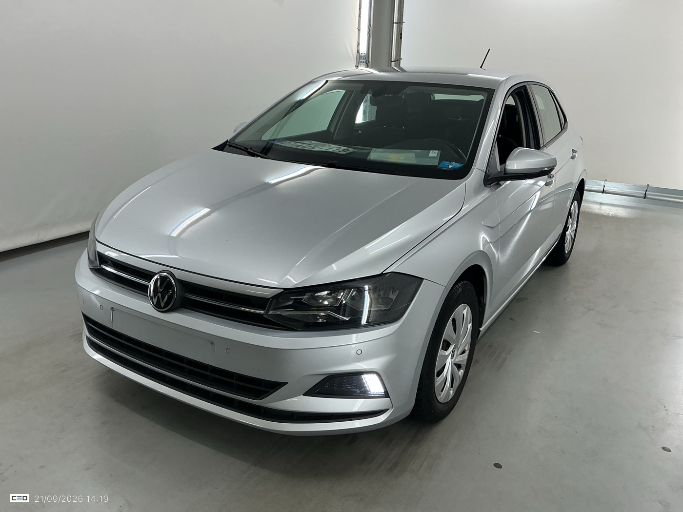 Volkswagen Polo 1.0 TSI Comfortline - Petrol - Manual - 95 hp - 123.631 km