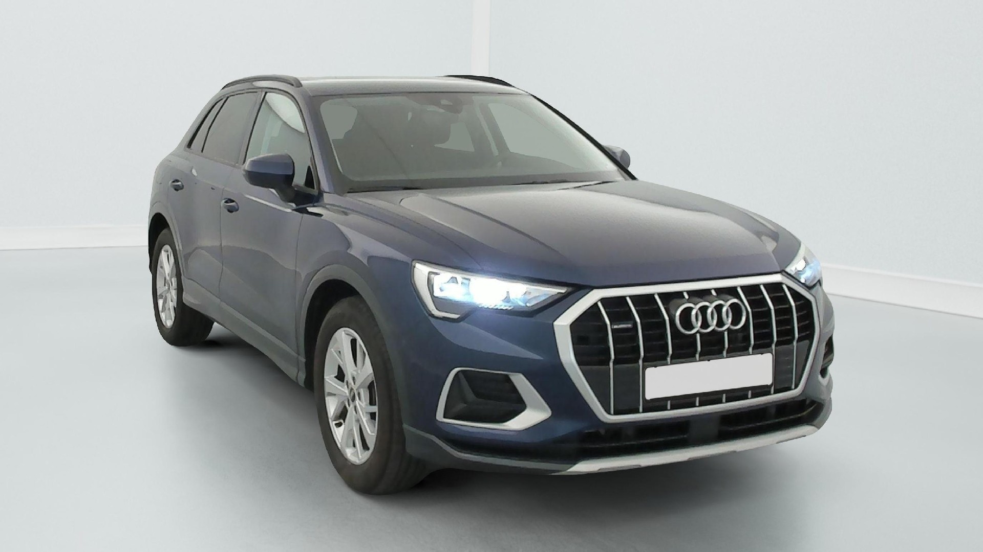 Audi Q3 35 TDI Design - Diesel - Automatic - 150 hp - 40.800 km