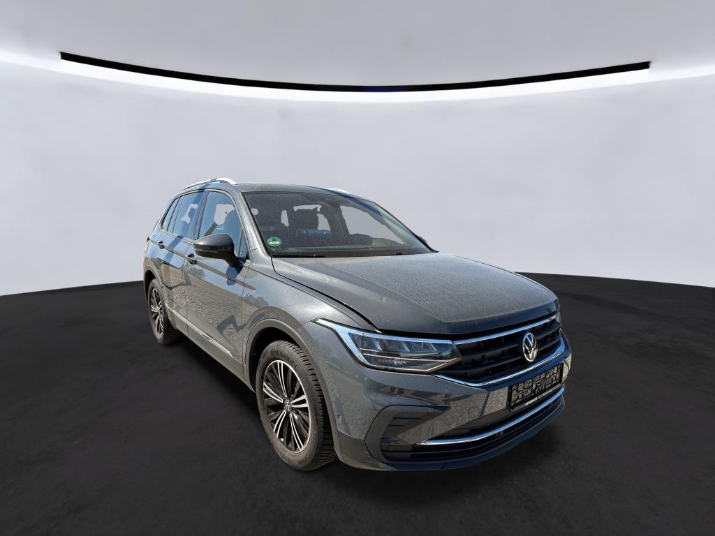 Volkswagen Tiguan 1.5 TSI Life - Petrol - Manual - 130 hp - 55.038 km