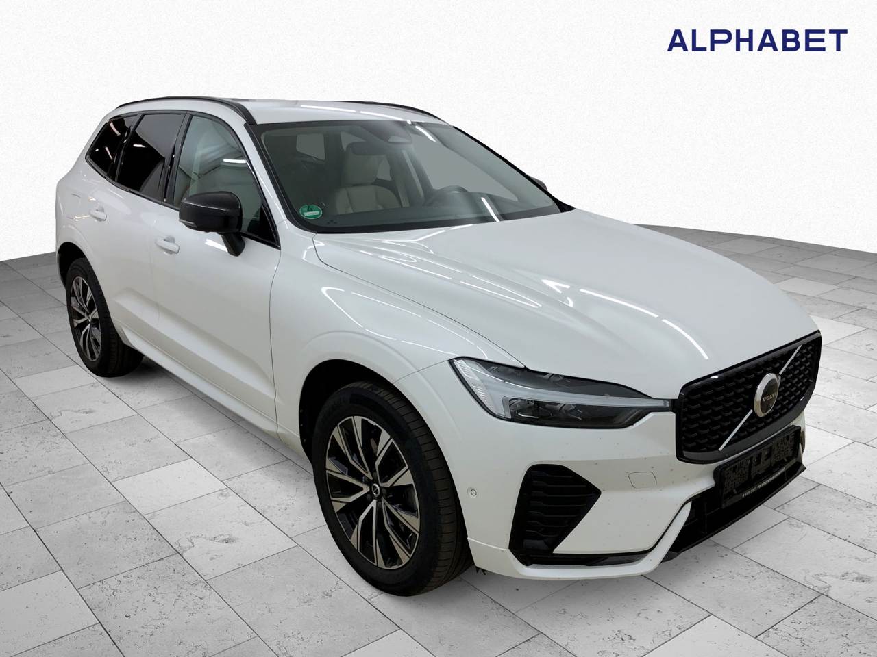 Volvo XC60 B4 Plus Dark - Hybrid - Automatic - 197 hp - 68.141 km