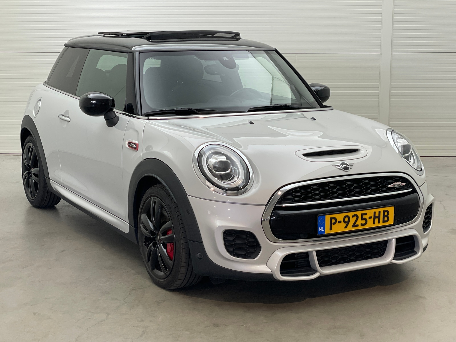 Mini 3 Doors John Cooper Works 2.0 John Cooper Works - Petrol - Automatic - 231 hp - 101.687 km