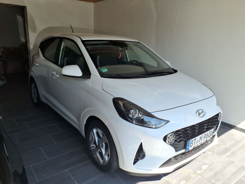 Hyundai i10 1.0 Edition 30  - Petrol - Manual - 67 hp - 35.796 km